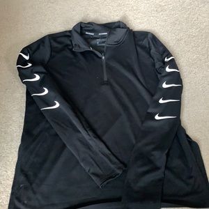 Nike athletic running long sleeve shirt